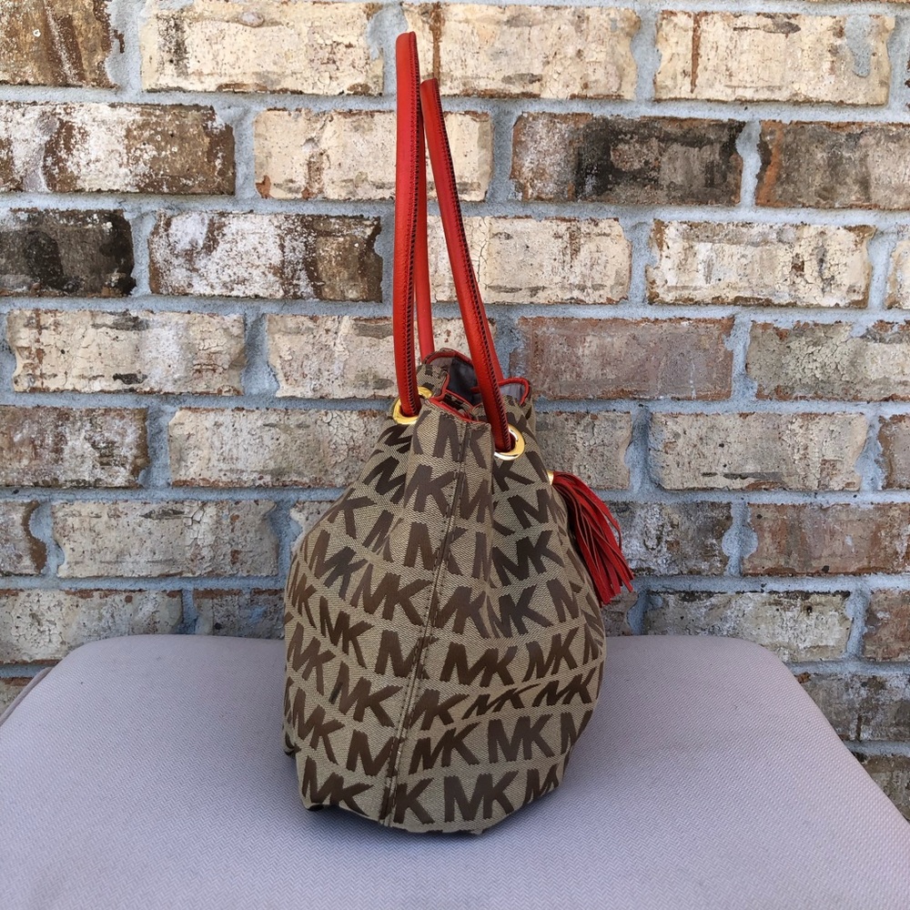 Michael Kors Signature Jacquard East West Ring Tan Orange Red Medium Tote Bag - Picture 3 of 16
